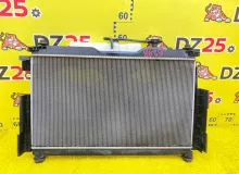 Радиатор основной TOYOTA ESQUIRE 2016/Цвет 220 1640037280 ZRR85G 3ZRFAE, передний