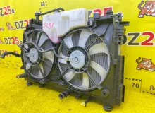 Радиатор основной TOYOTA VOXY 2014/Цвет 202 1640037280 ZWR80G 2ZRFXE, передний