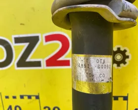 СТОЙКА ПАРА ЛЕВАЯ И ПРАВАЯ TOYOTA