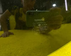 Стекло собачника TOYOTA