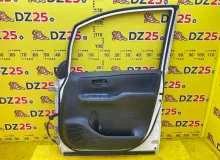 Дверь боковая TOYOTA NOAH 2014/Цвет 070 6700128250 ZWR80G 2ZRFXE, передняя правая
