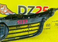 Решетка радиатора LEXUS CT200H 2012/Цвет 077 5311176900 ZWA10 2ZRFXE, передняя