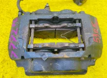 Суппорт TOYOTA LAND CRUISER 2000/Цвет 6Q7 4775060080 HDJ101K 1HDFTE, передний левый