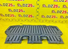 Пол багажника пластик TOYOTA NOAH 2015/Цвет 070 5841028100 ZWR80G/ZWR80W/ZWR80 2ZRFXE, задний