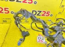 Коса двс TOYOTA VOXY 2014/Цвет 221 8212128B40 ZRR85W 3ZRFAE, передняя