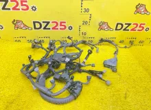 Коса двс TOYOTA NOAH 2014/Цвет 070 8212128B50 ZWR80G 2ZRFXE, передняя