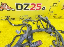 Коса двс TOYOTA VOXY 2014/Цвет 202 8212128B50 ZWR80G 2ZRFXE, передняя