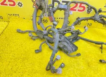 Коса двс TOYOTA ESQUIRE 2014/Цвет 070 8212128B50 ZWR80G 2ZRFXE, передняя
