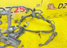 Коса двс TOYOTA ESQUIRE 2014/Цвет 070 8212128B50 ZWR80G 2ZRFXE, передняя