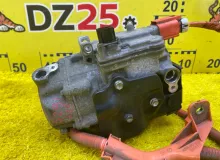 Компрессор кондиционера TOYOTA VOXY 2014/Цвет 202 8837028030 ZWR80G 2ZRFXE, передний