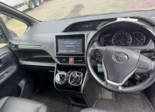Бардачок между сиденьями TOYOTA ESQUIRE 2014/Цвет 202 861C028010 ZWR80G 2ZRFXE, передний