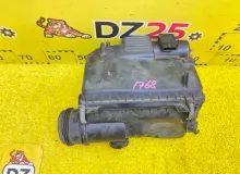 Корпус воздушного фильтра TOYOTA LAND CRUISER PRADO 2002/Цвет 1D4 1770062140 VZJ121W 5VZFE, передний