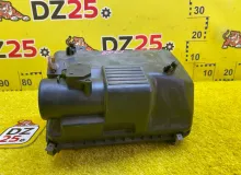 Корпус воздушного фильтра TOYOTA LAND CRUISER PRADO 2002/Цвет 1D4 1770062140 VZJ121W 5VZFE, передний