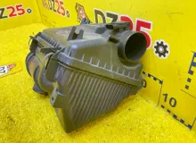 Корпус воздушного фильтра TOYOTA LAND CRUISER PRADO 2004/Цвет 1D4 1770062140 VZJ120W 5VZFE, передний