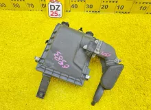Корпус воздушного фильтра LEXUS CT200H 2012/Цвет 077 1770037290 ZWA10 2ZRFXE, передний