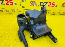 Корпус воздушного фильтра LEXUS CT200H 2011/Цвет 212 1770037290 ZWA10 2ZRFXE, передний