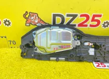 Доводчик двери TOYOTA NOAH 2014/Цвет 070 8500528071 ZRR85W 3ZRFAE, задний правый