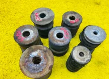 Подушка кузова TOYOTA LAND CRUISER PRADO 2002/Цвет 1D4 5220135100 VZJ121W 5VZFE