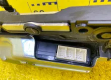 Доводчик двери TOYOTA NOAH 2014/Цвет 070 8500628171 ZRR85W 3ZRFAE, задний левый