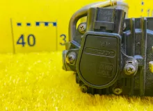 Заслонка дроссельная TOYOTA LAND CRUISER PRADO 2004/Цвет 070 2203062020 VZJ120W 5VZFE