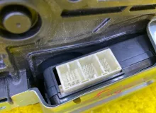 Доводчик двери TOYOTA VOXY 2014/Цвет 070 8500528071 ZWR80G 2ZRFXE, задний правый