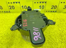 Мотор печки TOYOTA NOAH 2015/Цвет 070 8710328120 ZWR80G 2ZRFXE, передний