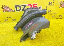 Корпус воздушного фильтра TOYOTA ESQUIRE 2014/Цвет 070 1775037080 ZWR80G 2ZRFXE, передний