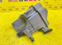Корпус воздушного фильтра TOYOTA ESQUIRE 2014/Цвет 070 1775037080 ZWR80G 2ZRFXE, передний