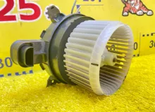 Мотор печки TOYOTA VOXY 2014/Цвет 070 8710328120 ZRR85G 3ZRFAE, передний