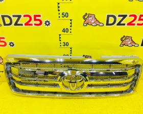 Решетка радиатора TOYOTA
