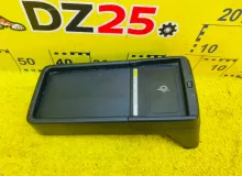 Бардачок между сиденьями TOYOTA ESQUIRE 2014/Цвет 070 861C028010 ZWR80G 2ZRFXE, передний