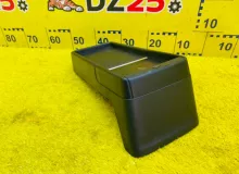 Бардачок между сиденьями TOYOTA ESQUIRE 2014/Цвет 070 861C028010 ZWR80G 2ZRFXE, передний