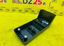 Бардачок между сиденьями TOYOTA ESQUIRE 2014/Цвет 070 861C028010 ZWR80G 2ZRFXE, передний