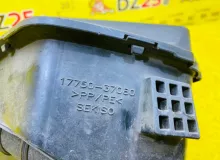 Корпус воздушного фильтра TOYOTA VOXY 2014/Цвет 070 1775037080 ZWR80G 2ZRFXE, передний