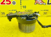 Мотор печки TOYOTA VOXY 2014/Цвет 070 8710328120 ZWR80G 2ZRFXE, передний