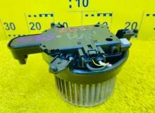 Мотор печки TOYOTA NOAH 2014/Цвет 070 8710328120 ZRR85W 3ZRFAE, передний