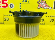 Мотор печки TOYOTA ESQUIRE 2016/Цвет 220 8710328120 ZRR85G 3ZRFAE, передний