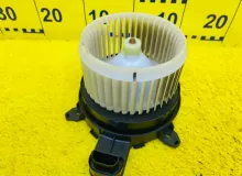 Мотор печки TOYOTA ESQUIRE 2016/Цвет 220 8710328120 ZRR85G 3ZRFAE, передний