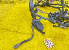 Коса двс TOYOTA ESQUIRE 2014/Цвет 202 8212128B50 ZWR80G 2ZRFXE, передняя