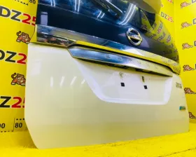 Дверь 5я NISSAN