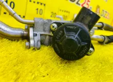 Клапан egr TOYOTA PRIUS 2016/Цвет 070 2560137020 ZVW55 2ZRFXE, передний