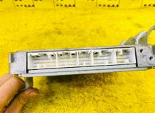 Блок управления двс TOYOTA LAND CRUISER 2001/Цвет 057 8966660660 UZJ100W 2UZFE, передний
