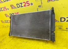 Радиатор основной TOYOTA PRIUS 2016/Цвет 070 1640037310 ZVW55 2ZRFXE, передний