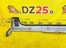Накладка на порог HONDA FIT 2013/Цвет NH624P 71800T5B00 GP5 LEB, передняя правая