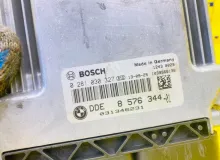 Блок управления двс BMW 3-SERIES 2013/Цвет B39 13618518976 F30 N47D20C, передний