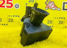 Крепление запасного колеса TOYOTA LAND CRUISER 2003/Цвет 070 5190060190 UZJ100W 2UZFE, заднее
