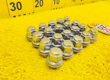 Гайка на колесо TOYOTA ISIS 2008/Цвет 070 9094201021 ZNM10G/ZNM10W/ZGM10G/ZGM10W/ZGM11G/ZGM11W/ZGM15G/ZGM15W/ANM10G/ANM10W/ANM15G/ANM15W 1ZZFE