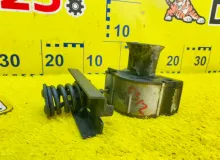 Крепление запасного колеса TOYOTA LAND CRUISER 2001/Цвет 057 5190060190 UZJ100W 2UZFE, заднее