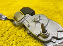 Моторчик заднего дворника LEXUS RX350/RX270/RX450H 2009/Цвет 212 8513048070 GGL15W/GGL16W/GGL16/GGL15/GGL10W/GGL10L/GGL10/GYL10/GYL10W/AGL10/AGL10W/GYL15W/GYL15/GYL16W/GYL16 2GRFE, задний