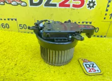 Мотор печки TOYOTA ESQUIRE 2014/Цвет 070 8710328120 ZWR80G 2ZRFXE, передний